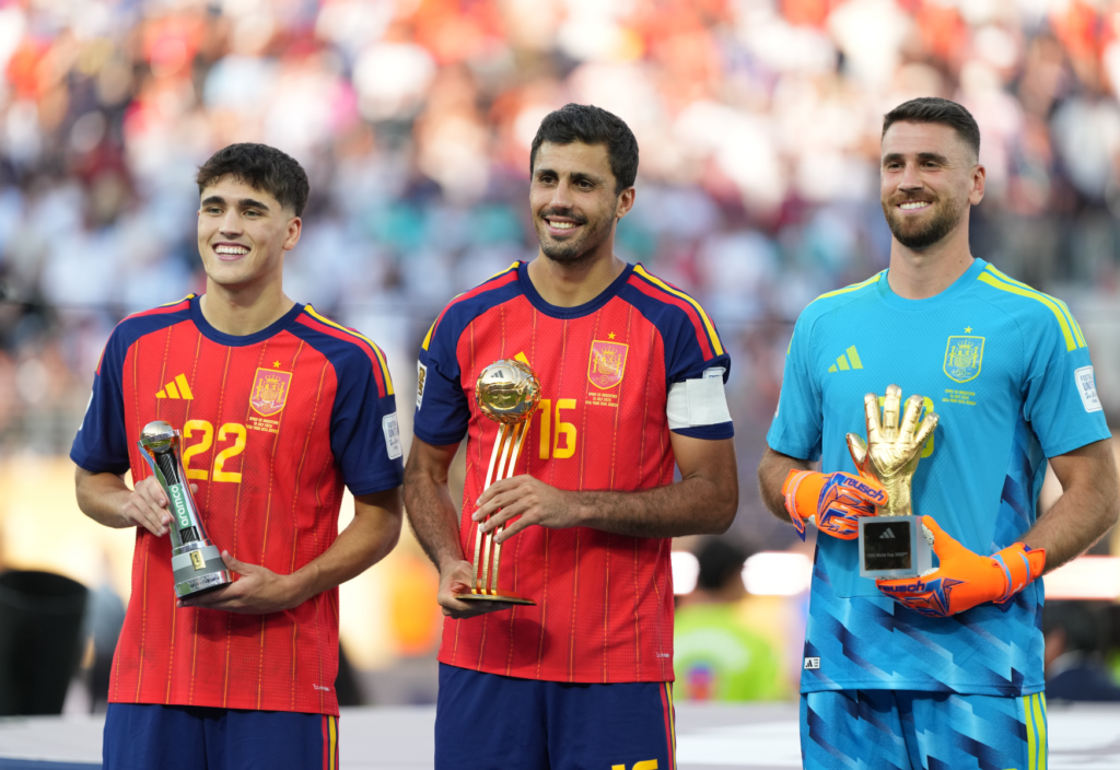 Messi, Mbappé y Rodri, en la lista para el Balón de Oro; Bonmati, ausente en el femenino